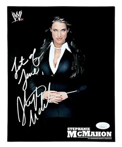 FOTO PROMOCIONAL ORIGINAL BRILLANTE FIRMADA POR WWE STEPHANIE MCMAHON 8X10 AUTÓGRAFO CERTIFICADO DE AUTENTICIDAD JSA - Imagen 1 de 4