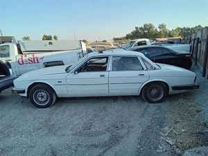 Carrier Locking 4 Bolt Flange Fits 88-89 XJ6 26171442 - Bild 1 von 7