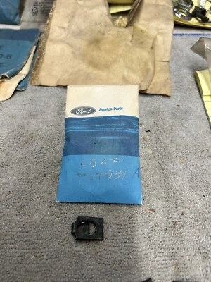 NUEVO DE LOTE FORD MUSTANG FAIRLANE MERCURY CLIP LIMPIAPARABRISAS 1965 1966 1967 COUGAR C5ZZ-17531-A Foto 1 de 2