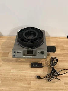 Kodak Ektagraphic III A Carousel Slide Projector with Remote Tested W Carousel - Photo 1 sur 3
