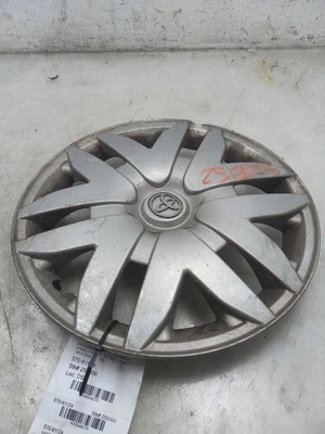 04-10 TOYOTA SIENNA LE WHEEL COVER HUB CAP - Image 1 of 4
