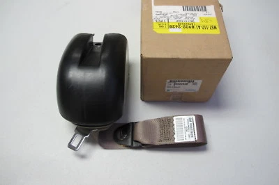 Retractor de hebilla de cinturón de seguridad trasero derecho GM 89022628 Cadillac Escalade 2003-2006 Foto 1 de 4