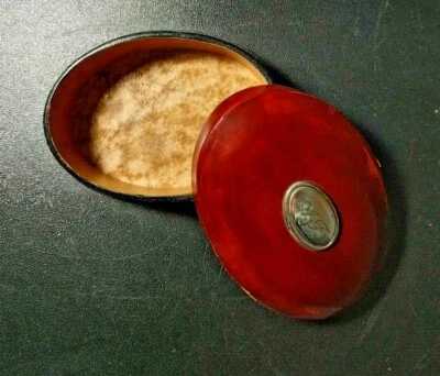 Antica scatola porta gioie con piastra in argento silver  - Immagine 1 di 4