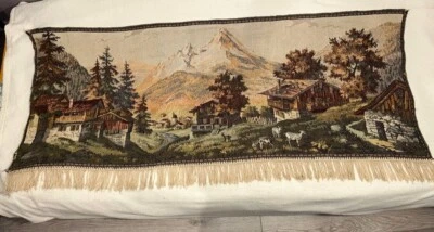 Tapeçaria Gobelin Vintage, Pendurada na Parede, Casa na Floresta, 64 X 158 cm. - Imagem 1 de 4