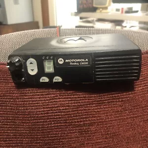 Motorola CM200 VHF 136-174Mhz 45W Analog Mobile Radio AAM50KDC9AA1 AN - Picture 1 of 4