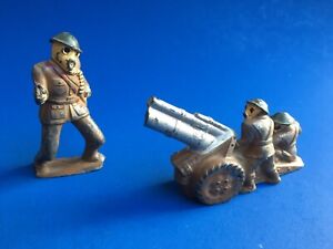 Vintage Barclay Manoil Metal Toy Figure Soldiers with Gas Mask Artillery Cannon