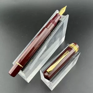 Omas Extra 555/F Burgundy Faceted Fountain Pen 18K Gold Med Nib Service Warranty - Picture 1 of 13