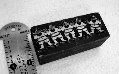 Bloque estampado tipográfico - "Dancing Santas" Foto 1 de 3