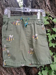 Mini Boden Boys Bumble Bee Print Shorts Size 5y Green - Picture 1 of 5