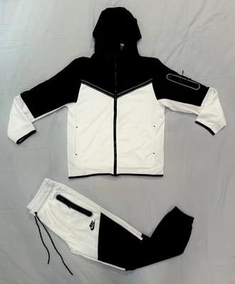 Conjunto de chándal Nike - Nuevo con etiquetas Foto 1 de 4