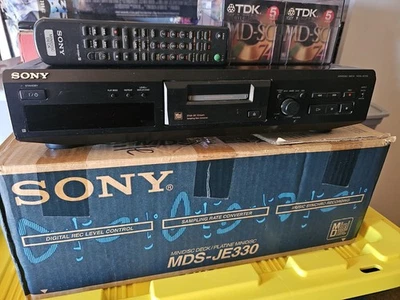 Sony MDS-JE330 MiniDisc Player Recorder Deck w/ Remote + 10 New MiniDiscs - Image 1 of 4