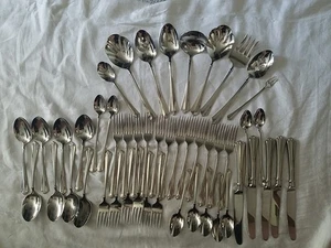 Oneida Julliard Cube Heirloom Stainless Flatware Lot of 49 pieces. W/Serving Pcs - Picture 1 of 12