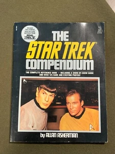 Libro de tapa blanda grande Star Trek TNG Compendium de Allan Asherman - Imagen 1 de 2