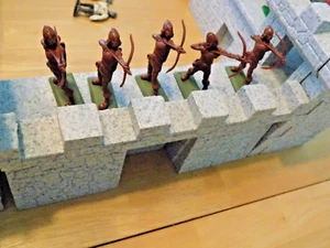 5 Britain's Medieval Archers 1/32nd from DSG for Collectors ( Feb. Listing) - Picture 1 of 7
