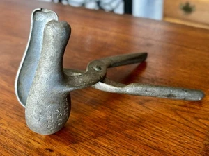 Vintage "Mock Chicken" Form, Küchenhelfer, 40er Jahre erste Drumstick Presse! - Bild 1 von 10