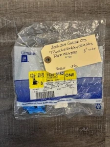 2008-2014 Cadillac CTS Trunk Lid Emblem OEM NOS PN#15263152 3" Wide - Foto 1 di 3