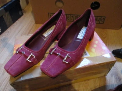 bordeaux roter Pumps ungetragen 36 NEU ungetragen schöne Form bequem Schnalle - Bild 1 von 4