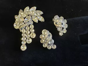 ORECCHINI SPILLA STRASS PENDENTI TRASPARENTI FIRMATI EISENBERG VINTAGE DEMI PARURE - Foto 1 di 6