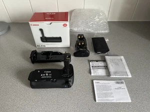 Genuine Canon BG-E14 Battery Grip boxed in vgc and good working order - Picture 1 of 4