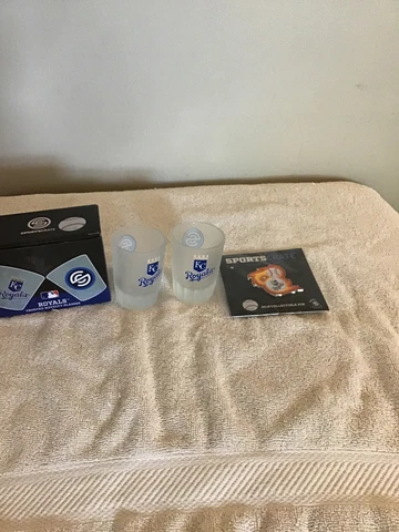 Kansas City Royals Pinback & 2 Royals Shot Glasses New In Box By Sportcrate Cover
