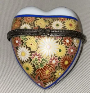 Caja de baratija con flores florales en forma de corazón con bisagras retro bohemia vintage 3 pulgadas - Imagen 1 de 7