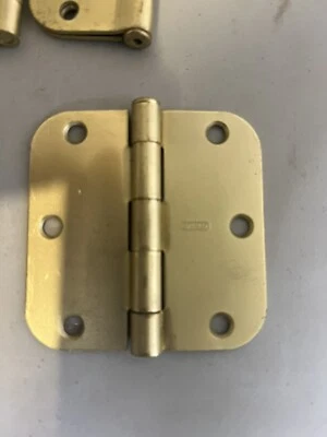 Stanley Steel Door Hinges (22) 3.5 x 3.5, Brass Finish And Screw's, Salvaged - Image 1 of 3