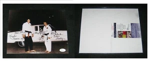 Originl KANG RHEE SIGNED PHOTO OF ELVIS PRESLEY GIVING HIM CADILLAC JUNE 13 1970 - Picture 1 of 3