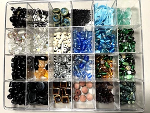 3,13 Pfund Konvolut Schmuckherstellung Perlen Stein, Keramik, Kunstglas mit Organizer - Bild 1 von 8