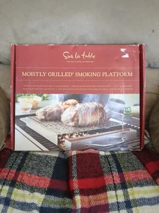 Sur la table Grill Too Moistly Grilled Smoking Platform Stainless Steel NIB - Picture 1 of 2