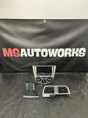 Subaru Impreza WRX STI 2004 radio climatizador bisel y ventilaciones OEM #518682 Foto 1 de 4