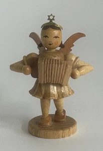 Ángel antiguo con armónica falda corta gel Fa. Montes Metálicos en blanco - Imagen 1 de 3