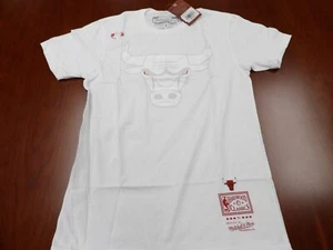 MITCHELL & NESS NBA CHICAGO BULLS WHITE 1996 NBA FINALS T-SHIRT SIZE S - Picture 1 of 6