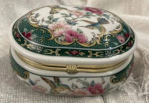 "Joyero musical de porcelana Otagiri colibríes flores 4,5""x 3,5"" usado en excelente estado" - Imagen 1 de 7