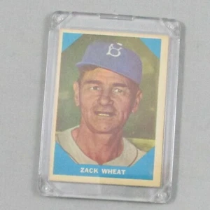 1960 FLEER BASEBALL GREATS BASEBALL CARD #12 ZACK WHEAT IN STACKABLE SNAP CASE - Picture 1 of 2