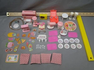 Vintage 80s Barbie Accessories Lot Wind Up Sweet Rose Kitchen Bath Picnic Clock - Picture 1 of 20