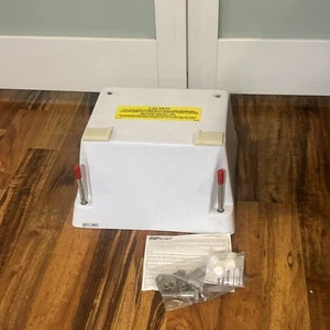 Supreme 656/658 Acrylic Diving Stand Base Only Radiant White w/Jig & Hardware - Picture 1 of 4