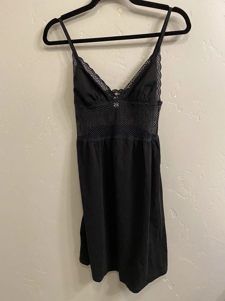 Lencería Babydoll Cosabella para mujer talla grande negra de encaje sin cordones Foto 1 de 4