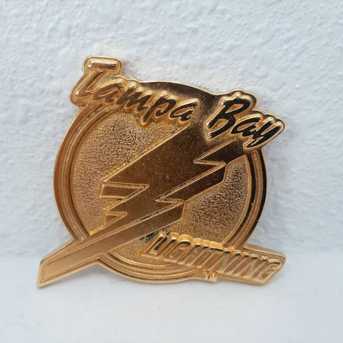 Tampa Bay Lightning 1994-1995 Season Ticket Holder Gold Pin Cover