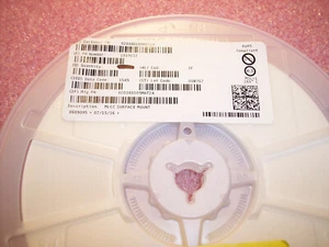 QTY (14,285) 1uf 6.3V 20% X5R 0201 CERAMIC MLCC CAPACITORS 02016D105MAT2A AVX - Picture 1 of 1