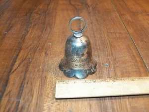 INTERNATIONAL SILVER CO. "CHRISTMAS 1993" campana placcata argento incisa - Foto 1 di 3