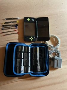 Nintendo 3DS Schwarz Inkl. Ladekabel und Stifte Guter Zustand mit 12 Spiele - Bild 1 von 2