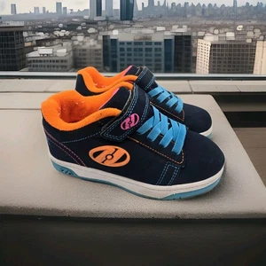 Heelys Roller Skate Sneaker Black Shoe Size 1 Youth - Picture 1 of 6