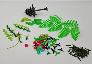 Mega Construx Plants + Foliage Lot: Flowers, Leaves, Vines - Picture 1 of 4