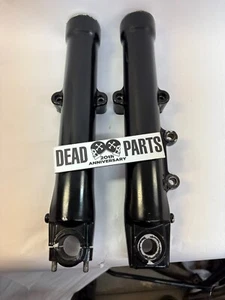 Harley FXDWG FXST Twin Cam 1" eje negro horquilla inferior patas deslizantes - Imagen 1 de 4