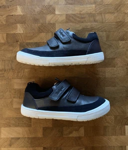 Rockport Boys Leather Smart Trainers / Shoes Navy Size C13 BNWT - Picture 1 of 7