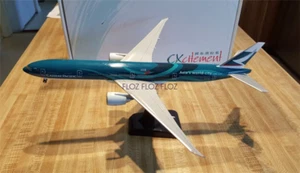 1:200 para Hogan Cathay Pacific para Boeing 777-300ER B-KPF Asia's World City - Imagen 1 de 8