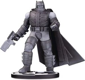DC Collectibles Batman Black & White: Armored Batman by Frank Miller Statue - Bild 1 von 1