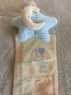 Bolsillos para fotos de estrellas lunares bordados de vellón para bebé Watch Me Grow Foto 1 de 4