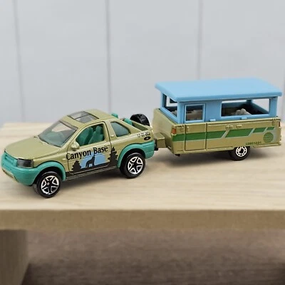 Matchbox Land Rover Freelander And Pop Up Camper 1/59 Canyon Base Green Blue - Image 1 of 4