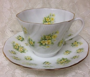 Queen's Bone China Cup & Saucer Countryside Series Primrose / Yellow Flowers - Picture 1 of 7